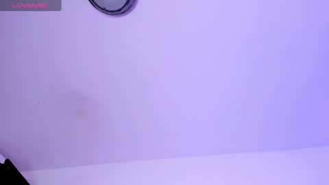 OLIVIA online show from 7, 1, 2025