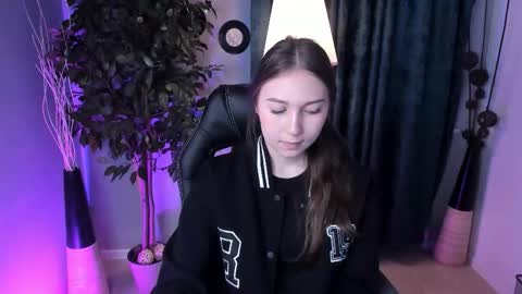 olivialangs online show from 6, 3, 2026