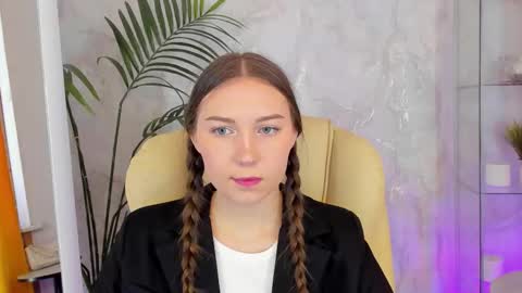 olivialangs online show from 13, 3, 2026