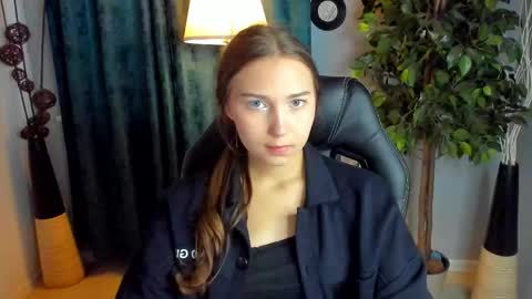 olivialangs online show from 22, 5, 2026