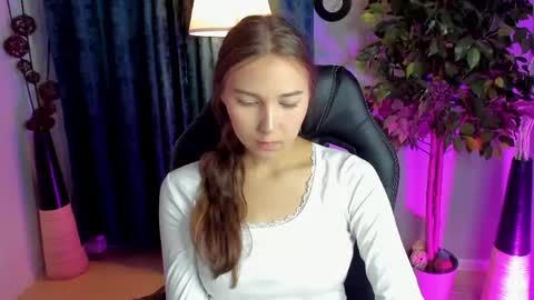 olivialangs online show from 25, 5, 2026