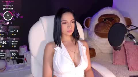 Olivia Mcneill  online show from 8, 2, 2025