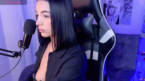 Olivia Mcneill  online show from 7, 3, 2025