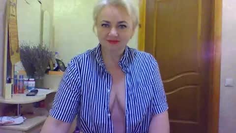 oliviaparadise online show from 5, 1, 2025
