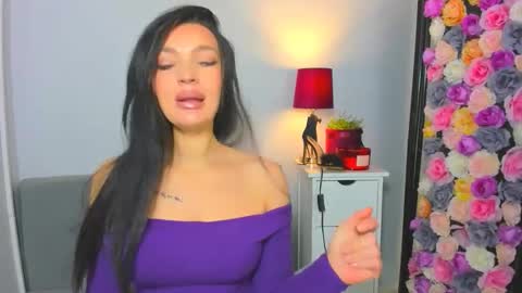 Snapshot of oliviawomen chatting on 15, 11, 2025 OliviaWomen online show from 15, 11, 2025