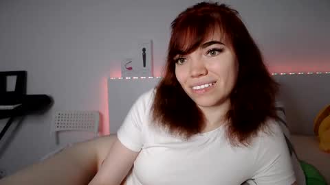Snapshot of olivka_flower chatting on 20, 12, 2024 Angelina Lina online show from 20, 12, 2024