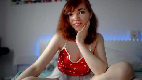 Snapshot of olivka_flower chatting on 19, 2, 2025 Angelina Lina online show from 19, 2, 2025