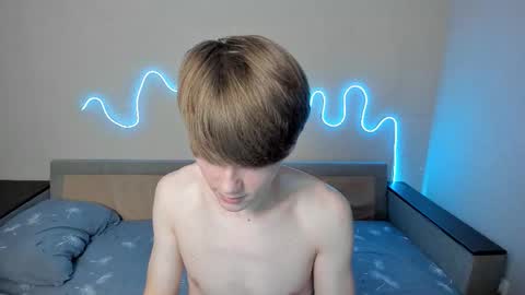 Snapshot of olvr_zoolander chatting on 18, 2, 2026 Oliver and Mira online show from 18, 2, 2026