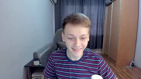 Snapshot of olvr_zoolander chatting on 12, 4, 2026 Oliver and Mira online show from 12, 4, 2026