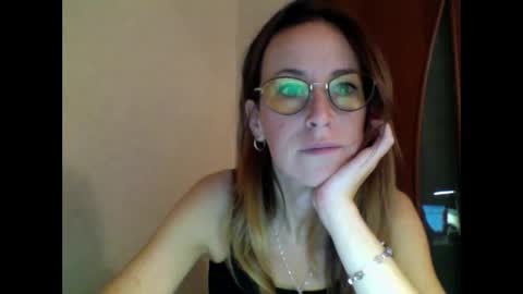 Snapshot of olyra11 chatting on 5, 3, 2026 olyra11 online show from 5, 3, 2026