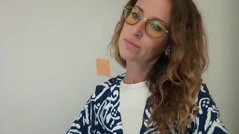 Snapshot of olyra11 chatting on 31, 7, 2026 olyra11 online show from 31, 7, 2026