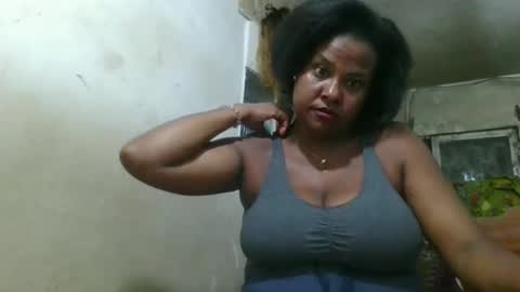 Snapshot of olyvienne90 chatting on 25, 11, 2025 olyvienne90 online show from 25, 11, 2025