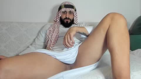 Snapshot of omar_xoxo chatting on 14, 10, 2025 Omar online show from 14, 10, 2025