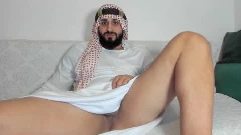 Snapshot of omar_xoxo chatting on 29, 10, 2025 Omar online show from 29, 10, 2025