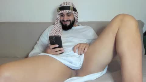 Snapshot of omar_xoxo chatting on 17, 11, 2025 Omar online show from 17, 11, 2025