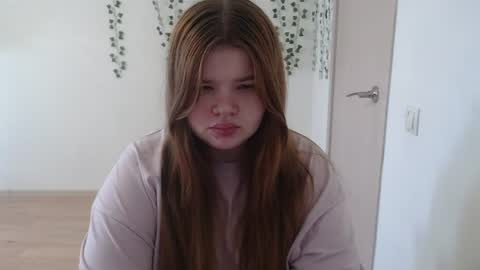  MellY  online show from 25, 6, 2026