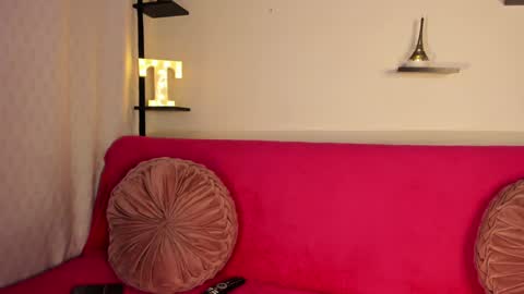 Violette online show from 12, 1, 2025