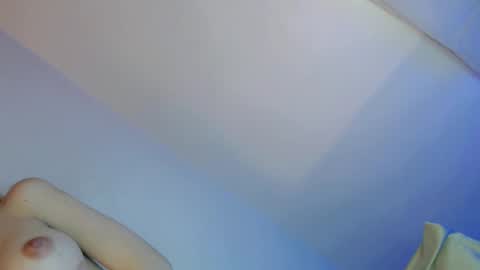 Snapshot of one_sweet_day18 chatting on 14, 11, 2025 jessy online show from 14, 11, 2025