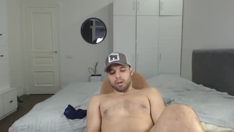 onebestlover online show from 5, 3, 2025