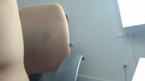 onebestlover online show from 8, 3, 2025