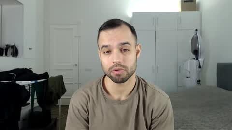 onebestlover online show from 11, 2, 2026