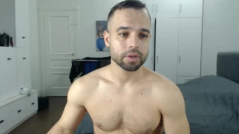onebestlover online show from 18, 5, 2026