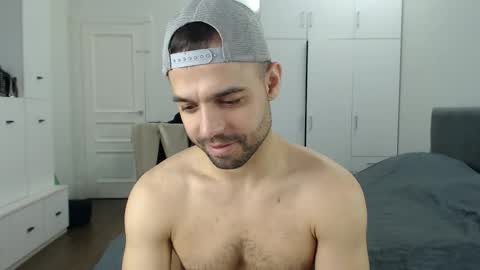 onebestlover online show from 30, 5, 2026