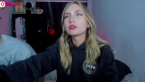 Snapshot of onemore_cum chatting on 12, 2, 2025 YIN MIGUEL online show from 12, 2, 2025