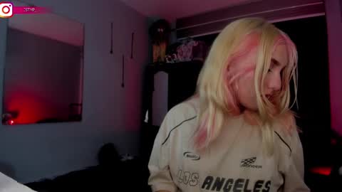 Snapshot of onemore_cum chatting on 21, 2, 2025 YIN MIGUEL online show from 21, 2, 2025