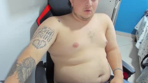 Snapshot of onewhiteboichub chatting on 20, 9, 2025 Andres INDEPENDENT MODEL online show from 20, 9, 2025