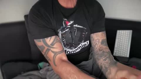 Snapshot of onkel90 chatting on 10, 6, 2026 onkel90 online show from 10, 6, 2026