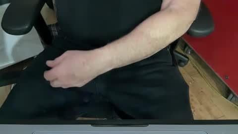 Snapshot of onlocationnyc chatting on 16, 1, 2025 onlocationnyc online show from 16, 1, 2025