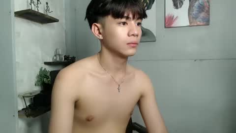 Snapshot of only_mau chatting on 13, 12, 2025 MAU online show from 13, 12, 2025