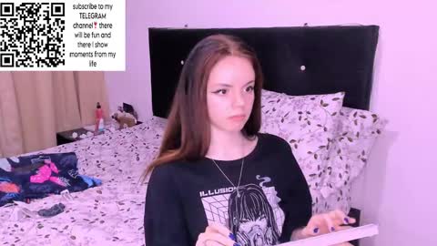 Snapshot of only_sarah1 chatting on 12, 12, 2024 only_sarah1 online show from 12, 12, 2024