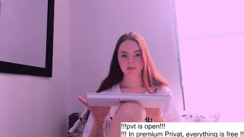 Snapshot of only_sarah1 chatting on 17, 10, 2025 only_sarah1 online show from 17, 10, 2025