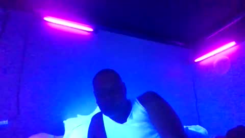 Snapshot of onlytruemrbilyeu29 chatting on 29, 3, 2026 TrueBilyeu29 online show from 29, 3, 2026