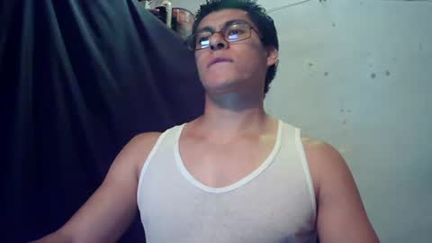 Snapshot of oomaurooo chatting on 8, 8, 2026 oomaurooo online show from 8, 8, 2026