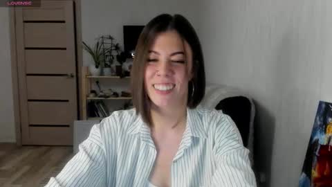 Snapshot of oops_britney chatting on 5, 10, 2025 Britney online show from 5, 10, 2025