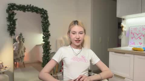 Snapshot of oops_my_english chatting on 5, 1, 2026 Nancy online show from 5, 1, 2026