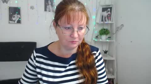 Snapshot of oovanessahotts chatting on 13, 10, 2025 Vanessa online show from 13, 10, 2025
