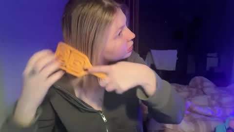 Ophelia online show from 23, 12, 2025