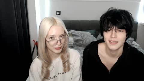 Bella and John online show from 7, 11, 2025