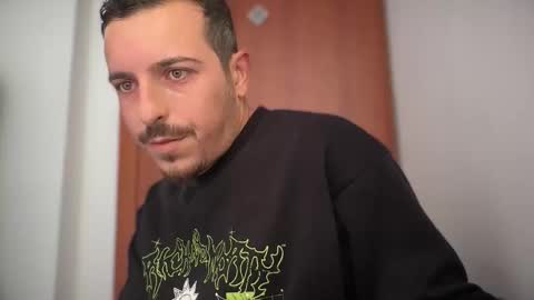 Snapshot of or690 chatting on 4, 12, 2025 or online show from 4, 12, 2025