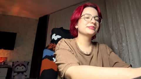Snapshot of orahisle chatting on 13, 10, 2025 Thea online show from 13, 10, 2025