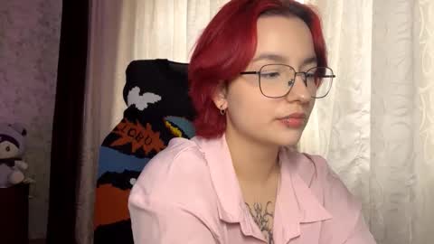 Snapshot of orahisle chatting on 17, 10, 2025 Thea online show from 17, 10, 2025