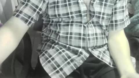 Snapshot of ore_cam chatting on 24, 1, 2025 Ore online show from 24, 1, 2025