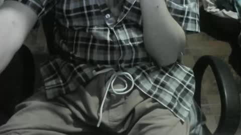 Snapshot of ore_cam chatting on 27, 1, 2025 Ore online show from 27, 1, 2025