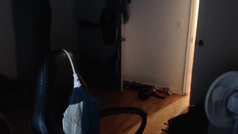 Snapshot of oregon87 chatting on 1, 1, 2025 The Oregon Lumberjack online show from 1, 1, 2025