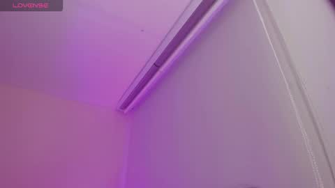 Miss Guzman  online show from 13, 4, 2026