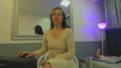 Oriana  online show from 5, 3, 2026